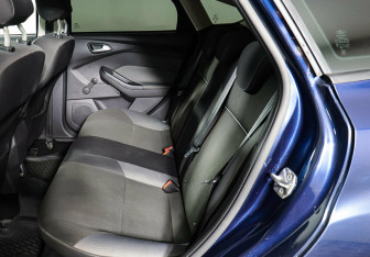 Подержанный автомобиль Ford Focus Hatchback 2013 года (15 фото)