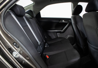 Подержанный автомобиль Kia Cerato Sedan 2010 года (9 фото)