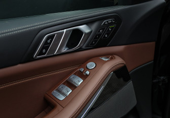 Новый BMW X7 2024 (23 фото)