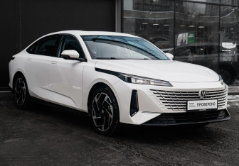 Подержанный автомобиль Changan Lamore 2024 года (3 фото)