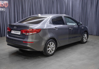 Подержанный автомобиль Kia Rio Sedan 2015 года (5 фото)