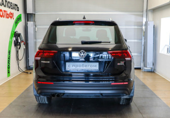 Подержанный автомобиль Volkswagen Tiguan 2017 года (5 фото)