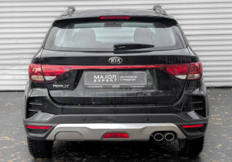 Подержанный автомобиль Kia Rio Hatchback 2021 года (6 фото)