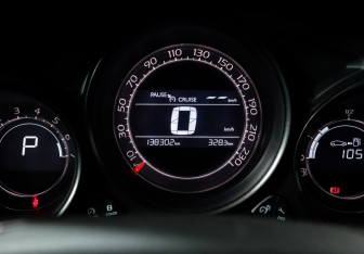 Подержанный автомобиль Citroen C4 Sedan 2013 года (11 фото)