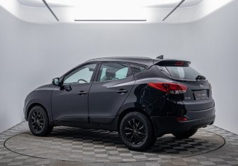 Подержанный автомобиль Hyundai ix35 2014 года (7 фото)