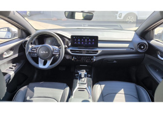 Новый Kia K3 Sedan 2025 (17 фото)