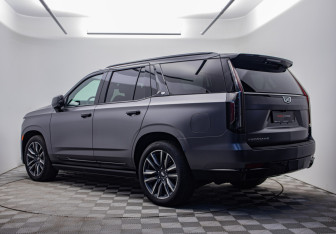 Подержанный автомобиль Cadillac Escalade Suv 2021 года (6 фото)