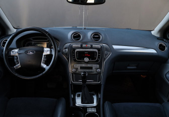 Подержанный автомобиль Ford Mondeo Sedan 2008 года (9 фото)