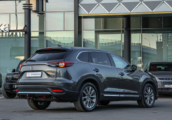 Подержанный автомобиль Mazda CX-9 2018 года (5 фото)