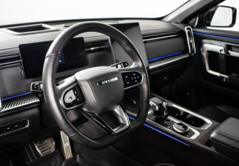 Подержанный автомобиль Jaecoo J7 2024 года (15 фото)