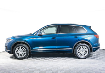 Подержанный автомобиль Volkswagen Touareg 2018 года (8 фото)