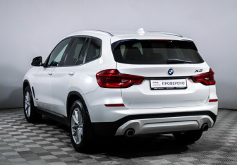 Подержанный автомобиль BMW X3 2017 года (7 фото)