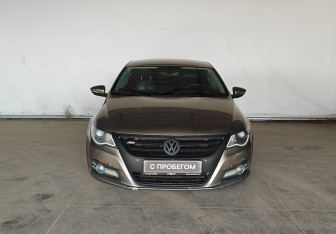 Подержанный автомобиль Volkswagen Passat CC 2009 года (2 фото)