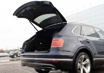 Подержанный автомобиль Bentley Bentayga 2016 года (20 фото)