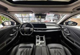 Подержанный автомобиль Chery Arrizo 8 2023 года (12 фото)