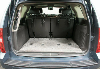 Подержанный автомобиль Chevrolet Tahoe 2008 года (15 фото)