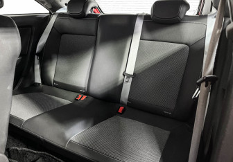 Подержанный автомобиль Opel Corsa 2010 года (10 фото)