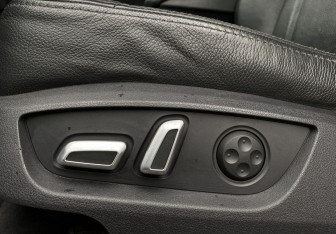 Подержанный автомобиль Audi Q7 2014 года (15 фото)