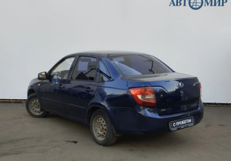 Подержанный автомобиль LADA (ВАЗ) Granta Sedan 2012 года (6 фото)