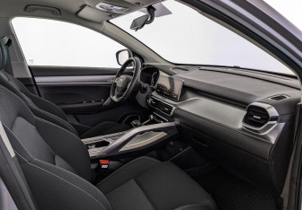 Подержанный автомобиль Geely Coolray 2023 года (13 фото)