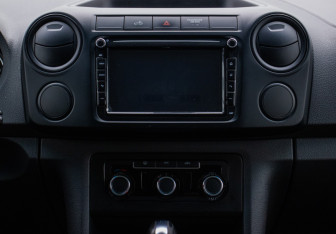 Подержанный автомобиль Volkswagen Amarok 2012 года (11 фото)