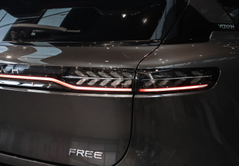 Подержанный автомобиль Voyah Free 2025 года (32 фото)