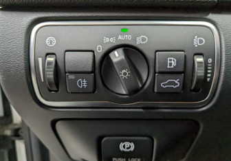 Подержанный автомобиль Volvo S60 2014 года (14 фото)