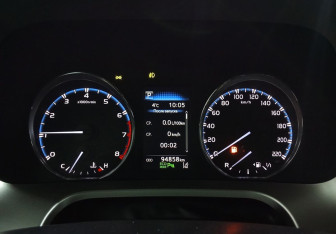Подержанный автомобиль Toyota RAV4 2019 года (16 фото)