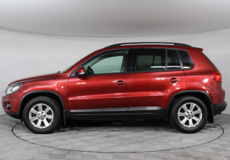 Подержанный автомобиль Volkswagen Tiguan 2012 года (8 фото)