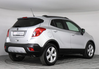 Подержанный автомобиль Opel Mokka 2013 года (5 фото)