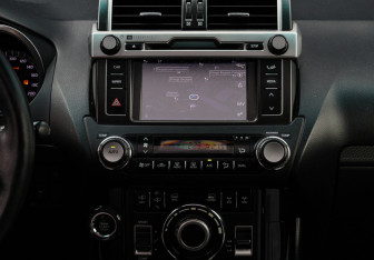 Подержанный автомобиль Toyota Land Cruiser Prado 2013 года (10 фото)