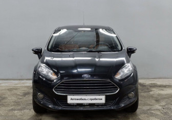 Подержанный автомобиль Ford Fiesta Hatchback 2016 года (2 фото)