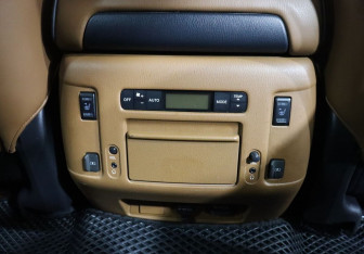 Подержанный автомобиль Infiniti QX80 2018 года (25 фото)