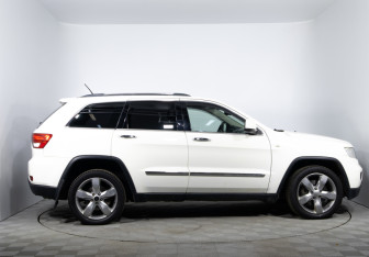 Подержанный автомобиль Jeep Grand Cherokee 2012 года (4 фото)