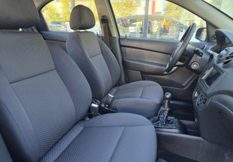 Подержанный автомобиль Chevrolet Aveo Sedan 2008 года (10 фото)