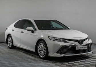 Подержанный автомобиль Toyota Camry Sedan 2021 года (3 фото)