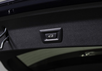 Подержанный автомобиль BMW X3 2021 года (20 фото)