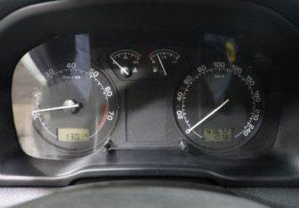 Подержанный автомобиль Skoda Octavia Liftback 2009 года (16 фото)