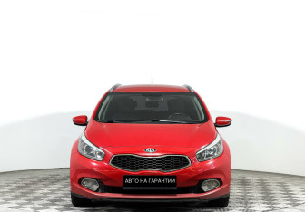 Подержанный автомобиль Kia Ceed Wagon 2014 года (2 фото)