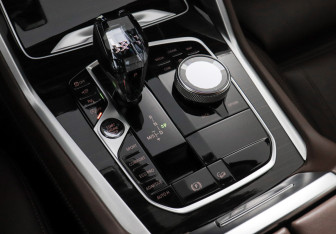 Подержанный автомобиль BMW X6 2020 года (20 фото)