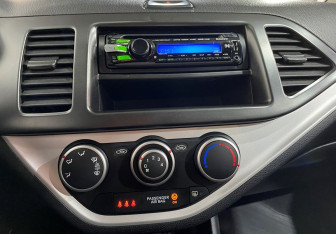 Подержанный автомобиль Kia Picanto 2011 года (12 фото)