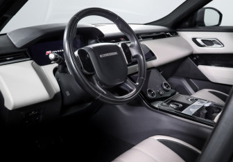 Подержанный автомобиль Land Rover Range Rover Velar 2018 года (14 фото)