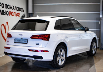 Подержанный автомобиль Audi Q5 2018 года (4 фото)