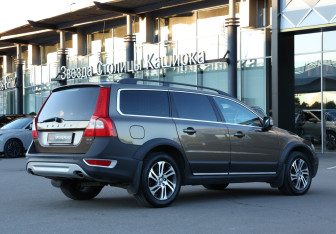Подержанный автомобиль Volvo XC70 2011 года (5 фото)
