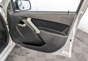 Подержанный автомобиль LADA (ВАЗ) Kalina Wagon 2017 года (24 фото)