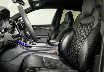 Подержанный автомобиль Audi Q8 2020 года (14 фото)