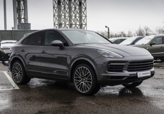Подержанный автомобиль Porsche Cayenne 2020 года (4 фото)