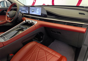 Подержанный автомобиль Exeed RX 2023 года (7 фото)