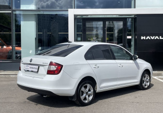 Подержанный автомобиль Skoda Rapid Liftback 2020 года (5 фото)