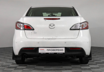 Подержанный автомобиль Mazda 3 Sedan 2012 года (6 фото)